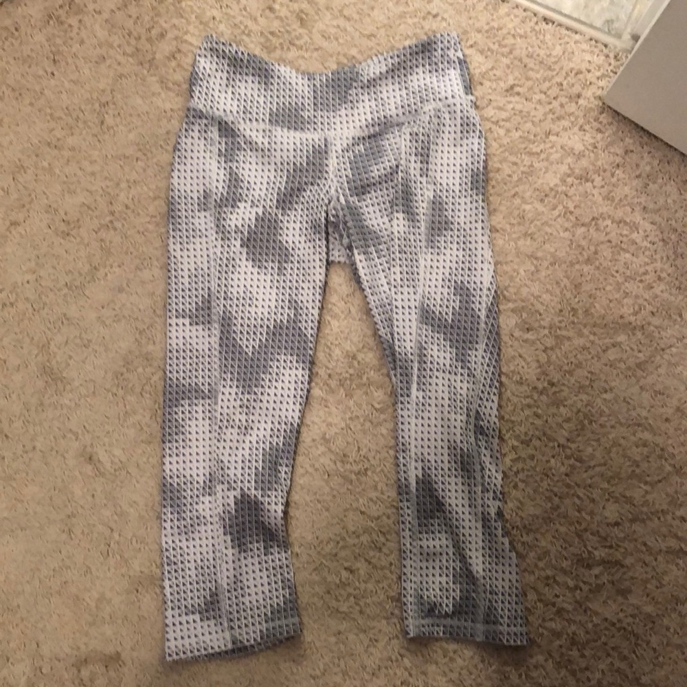 Old navy active capris